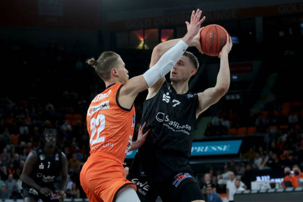 傅家俊轰四 傅家俊轰四