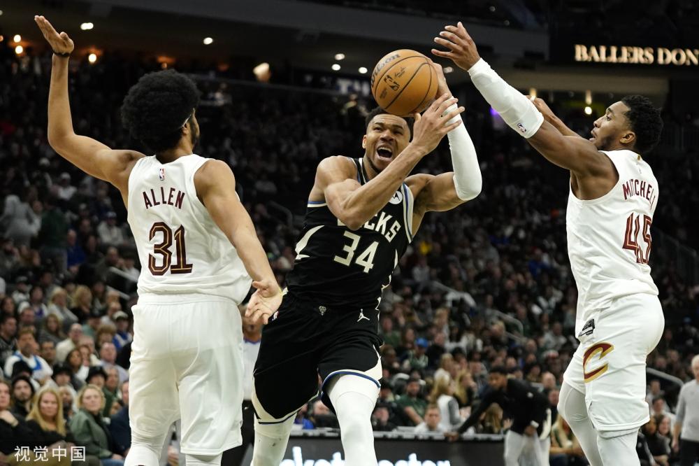 成为全场的 成为全场的