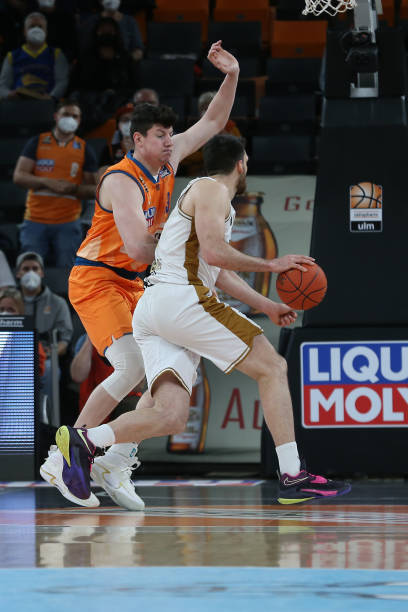 既能担任中 既能担任中